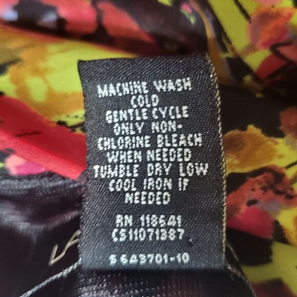 Plus Size Lane Bryant Sleeveless Floral Dress - Picture 10 of 10